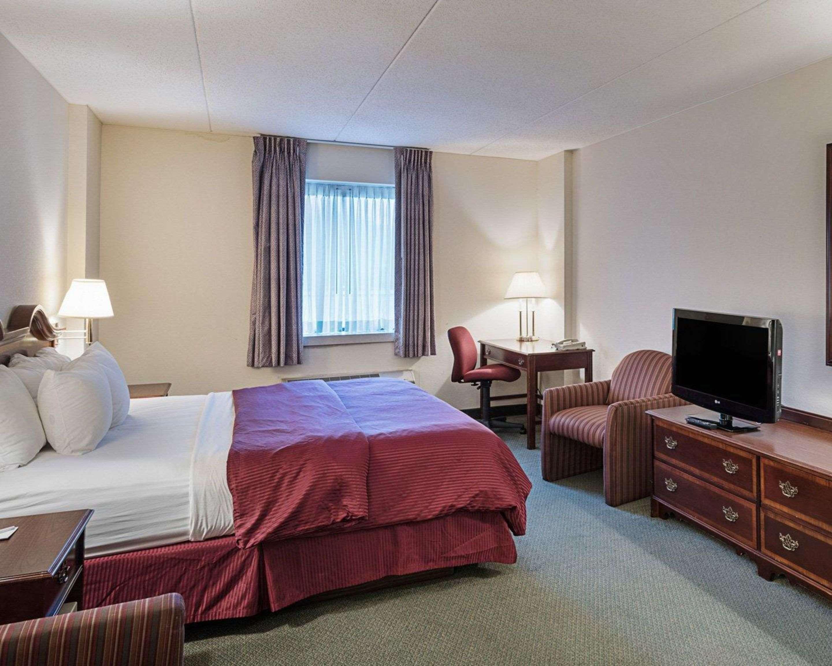 Clarion Hotel & Conference Center Shepherdstown Buitenkant foto