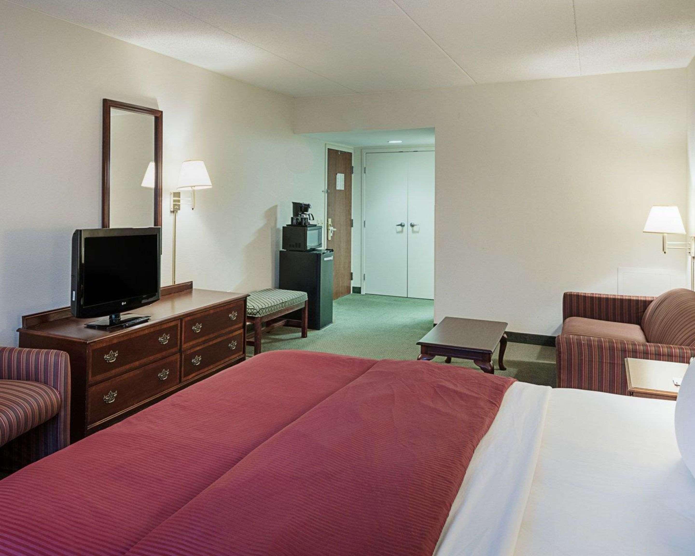 Clarion Hotel & Conference Center Shepherdstown Buitenkant foto