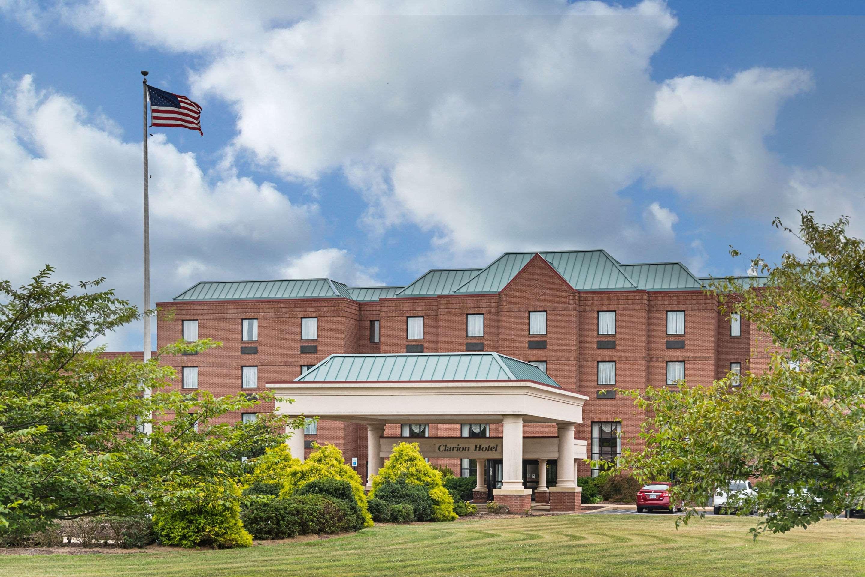 Clarion Hotel & Conference Center Shepherdstown Buitenkant foto
