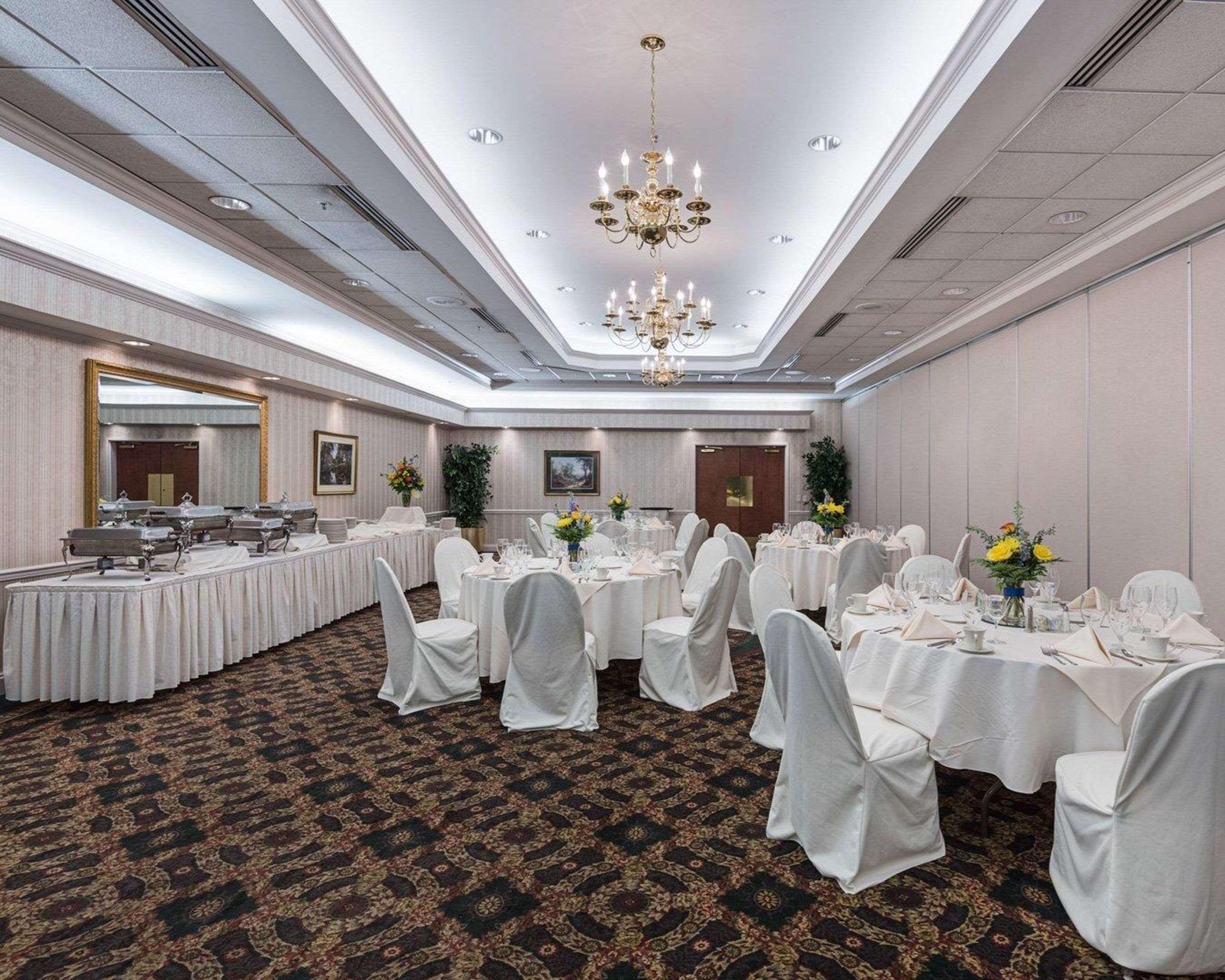 Clarion Hotel & Conference Center Shepherdstown Buitenkant foto