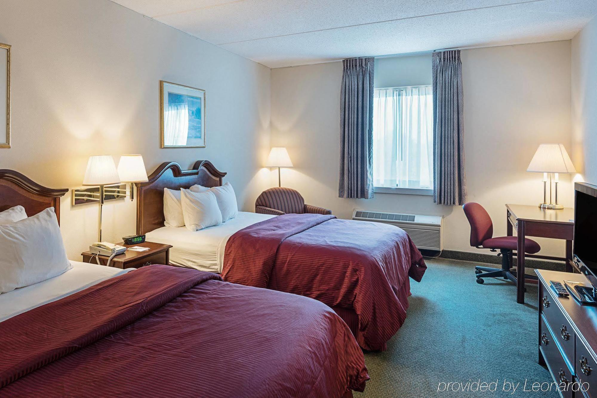 Clarion Hotel & Conference Center Shepherdstown Buitenkant foto