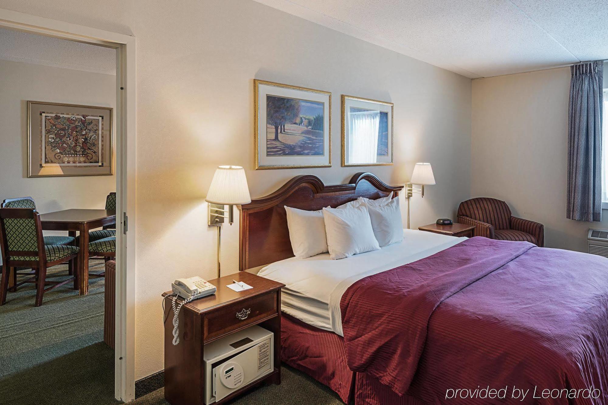 Clarion Hotel & Conference Center Shepherdstown Buitenkant foto