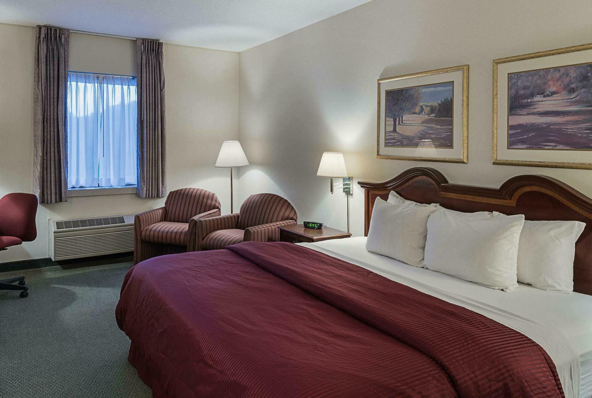 Clarion Hotel & Conference Center Shepherdstown Buitenkant foto