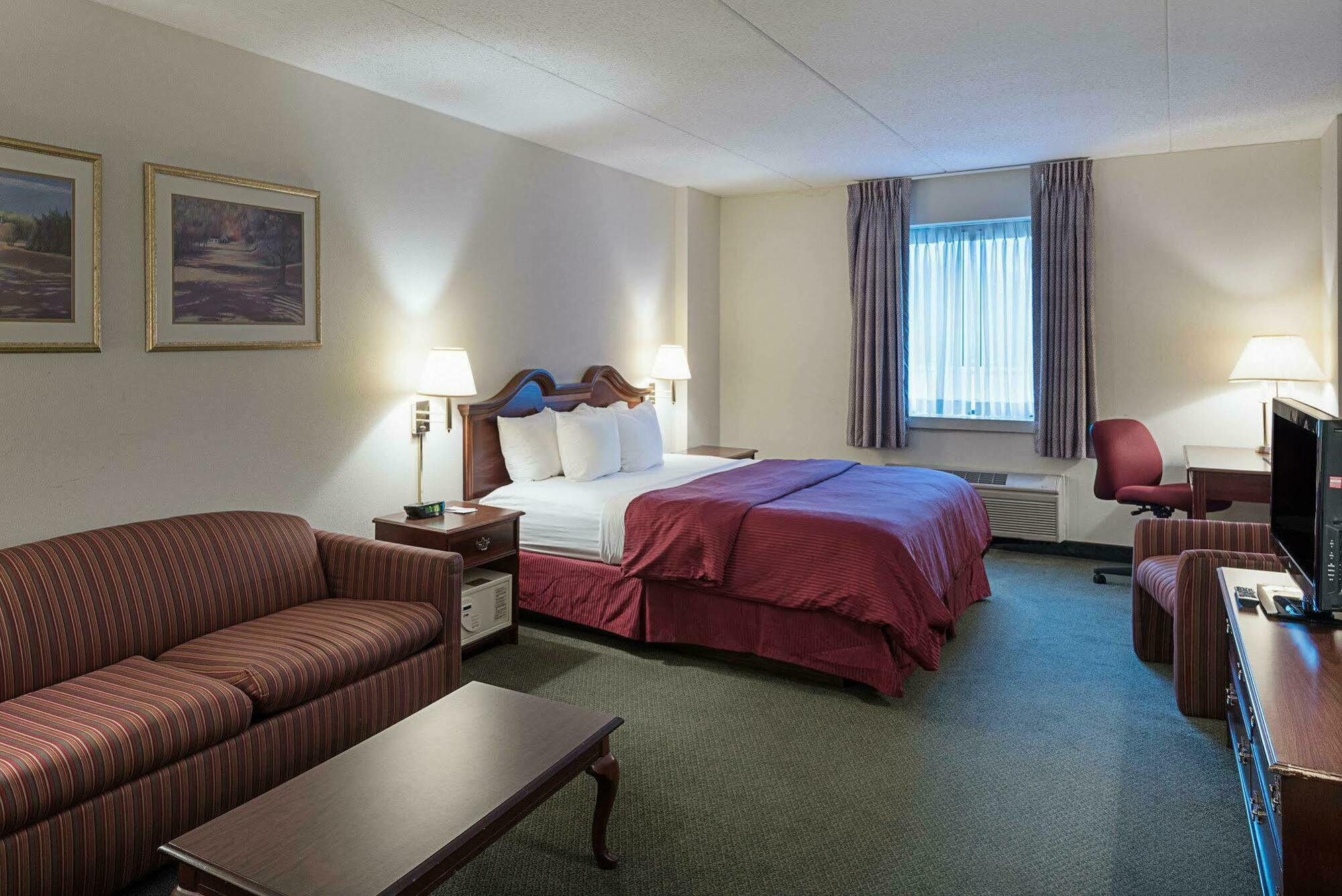 Clarion Hotel & Conference Center Shepherdstown Buitenkant foto